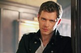 http://www.vampire-diaries.fr/wp-content/uploads/2012/01/klaus2.jpg