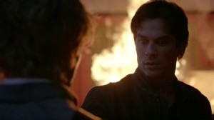 tvd 7x11 Damon met le feu au cerceuil dElena